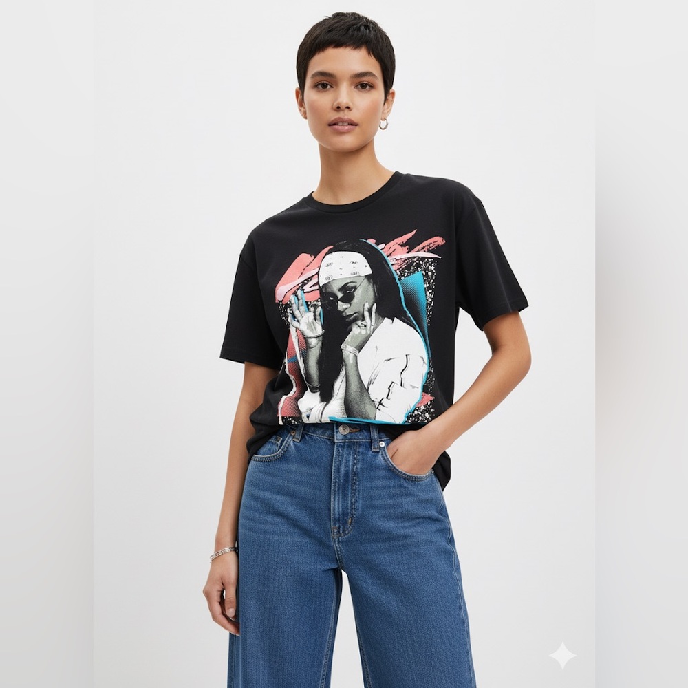Aaliyah t-shirt size large